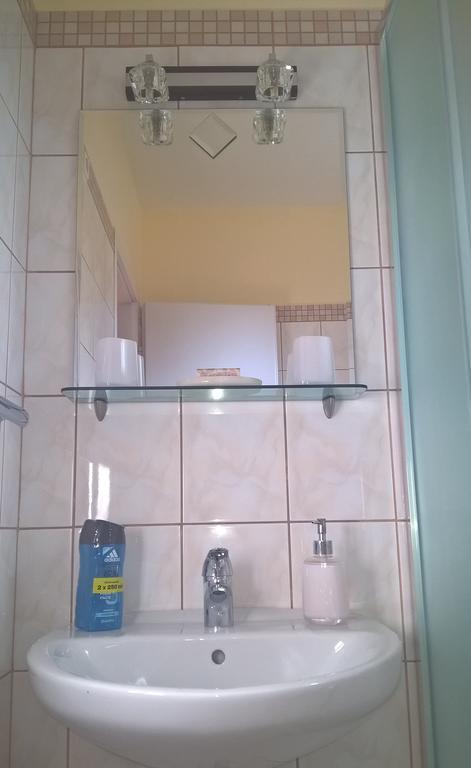 Pongracz Apartman زيرك المظهر الخارجي الصورة